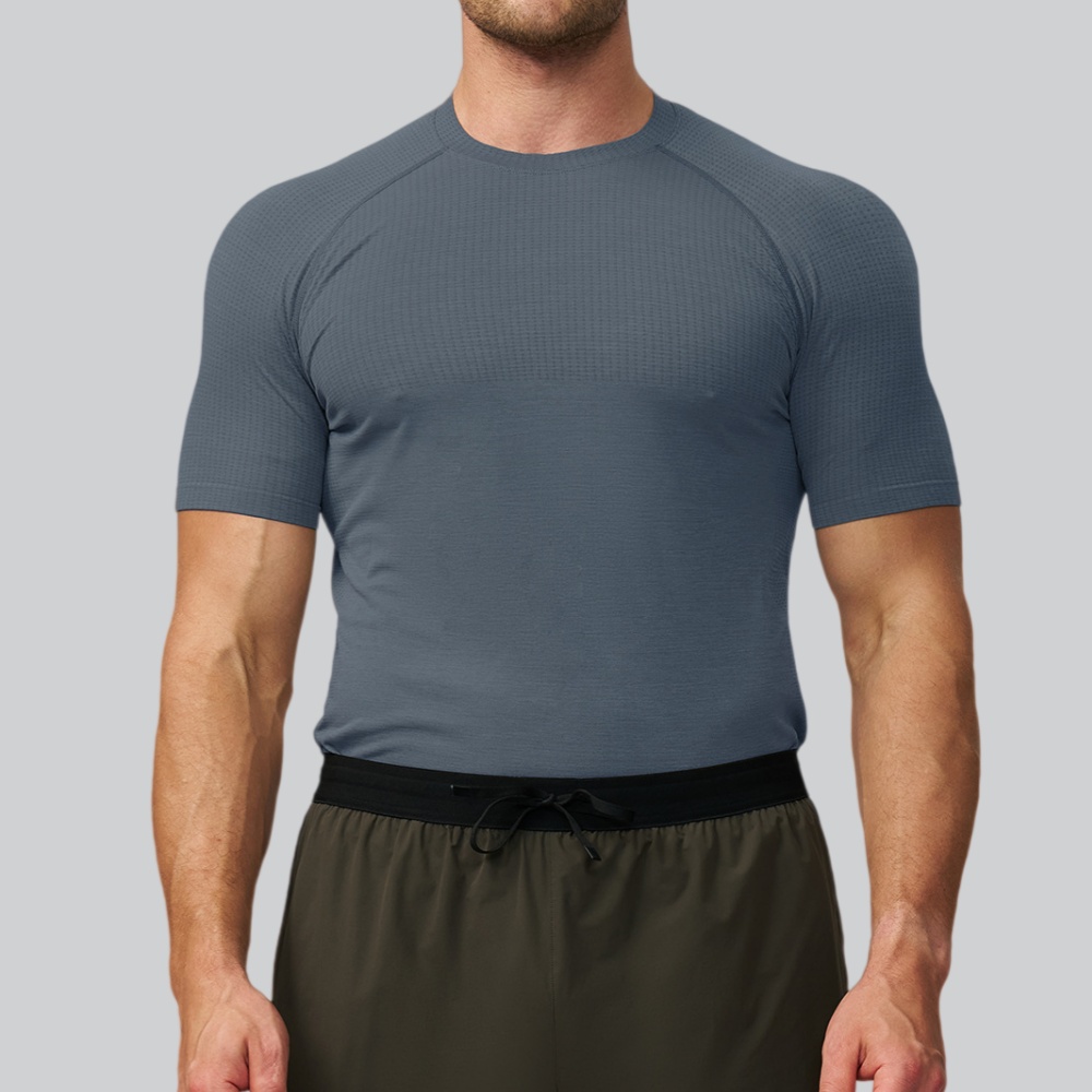 Sports Equipment Logos - メンズソリッドカラースポーツ Tシャツジムワークアウト速乾半袖 Tシャツシームレス通気性男性ランニングスウェットシャツフィットネストップス