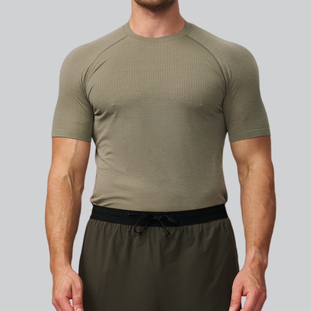 メンズソリッドカラースポーツ Tシャツジムワークアウト速乾半 - Sports Equipment Logos のレビューと価格