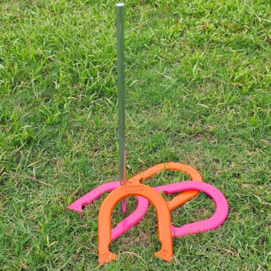 裏庭やビーチ用の屋外ゲームセット：頑丈なスチール製蹄鉄と杭（ - Horseshoe Game Set のレビューと価格