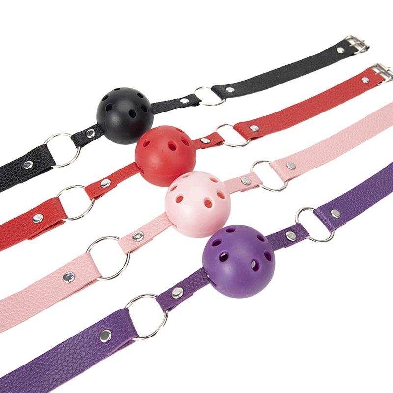 [Y] 4 色フェイクレザー口ギャグ調節可能なプラスチックボ - Bocce Ball Set のレビューと価格