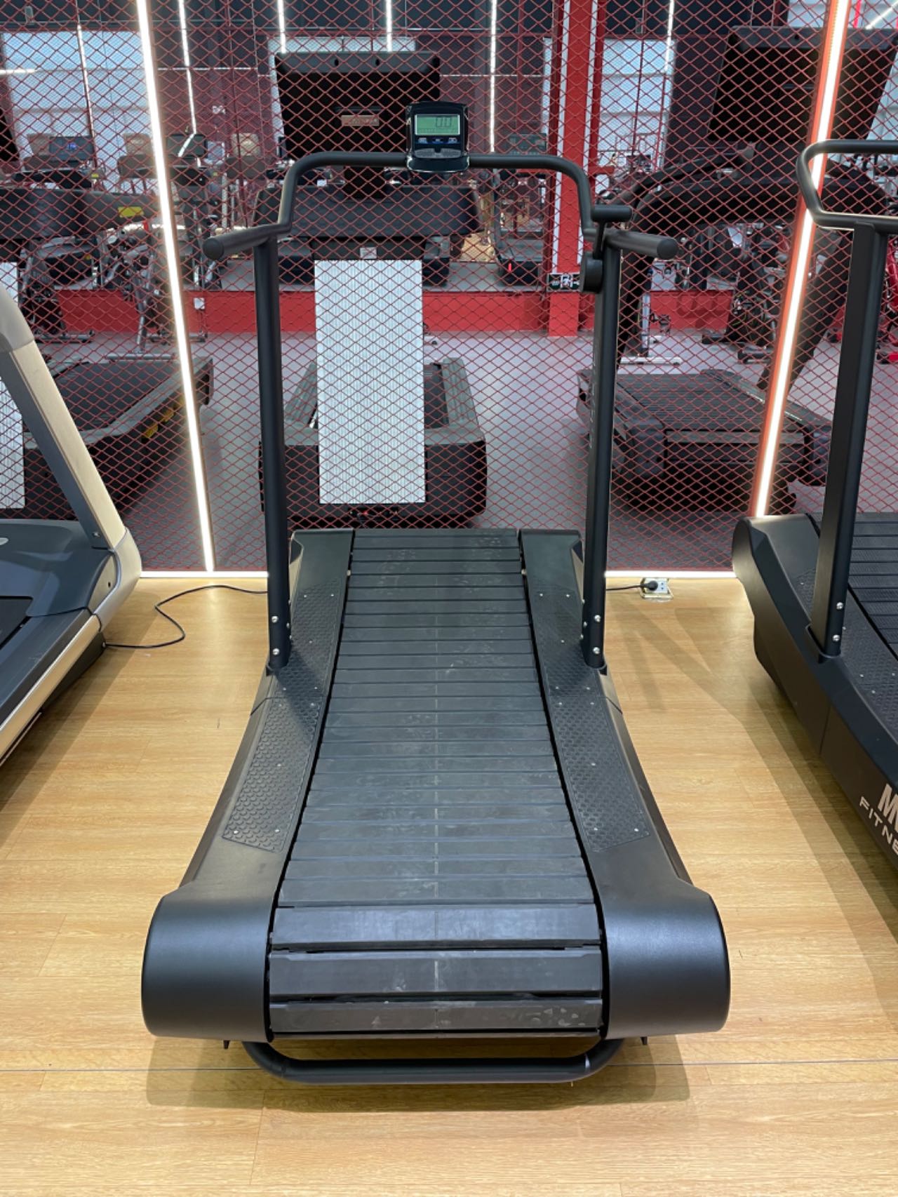 トレッドミル卸売 自走式トレッドミル 業務用ジムスポーツ機器 - Sports Equipment Logos のレビューと価格